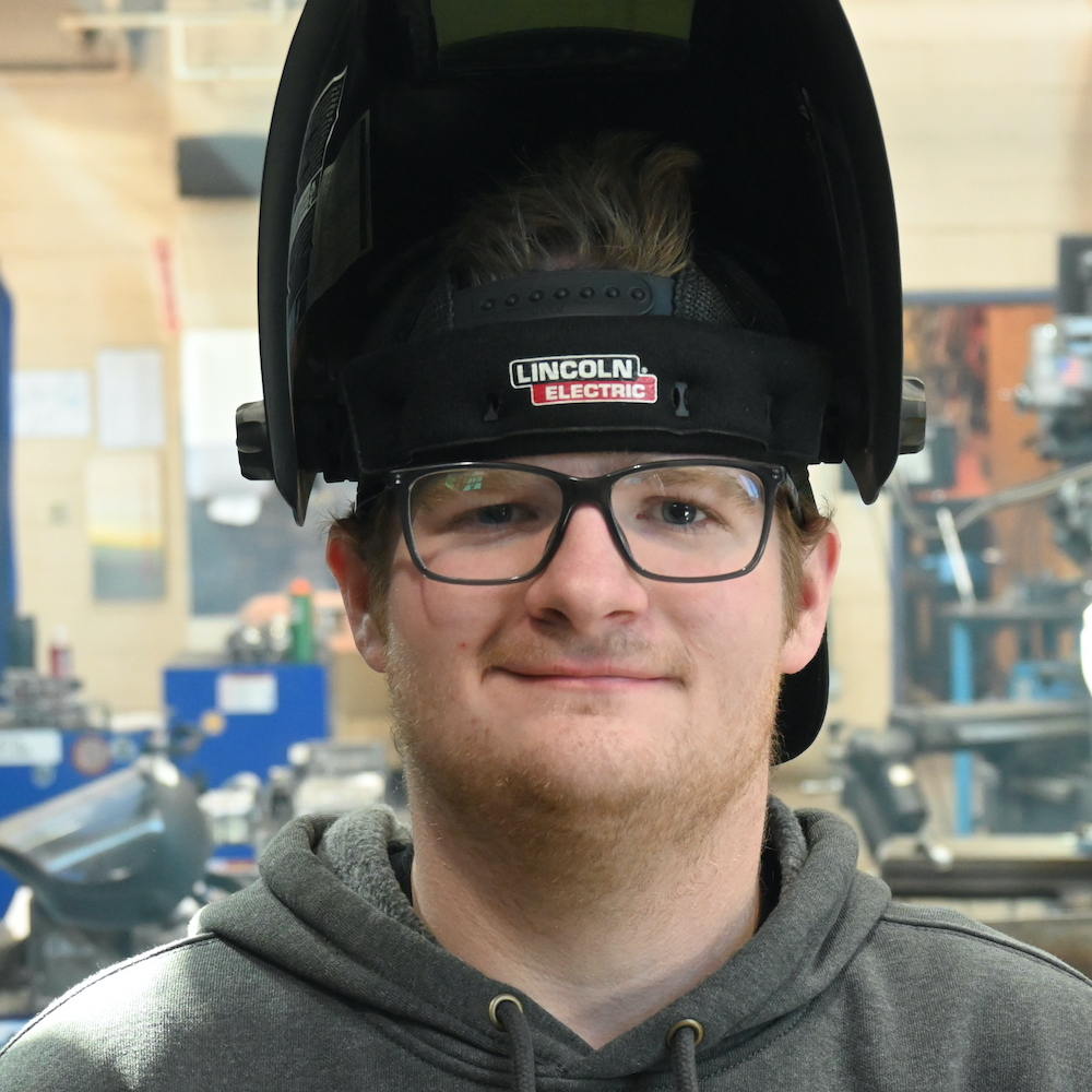welding student